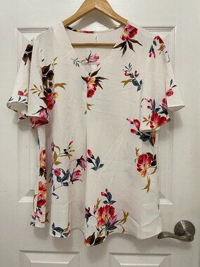 Anyally White Floral Print Flutter Sleeve V-Neck Blouse Size L